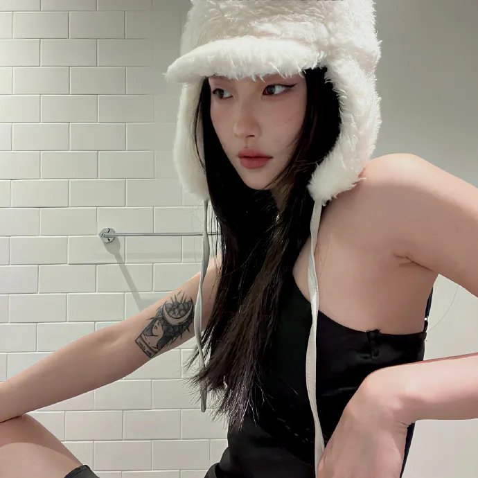 闪婚后，我成为全家福星
